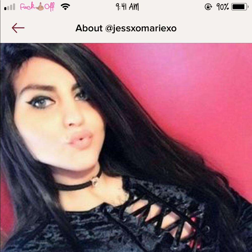 She rob me from my money and lie please be careful